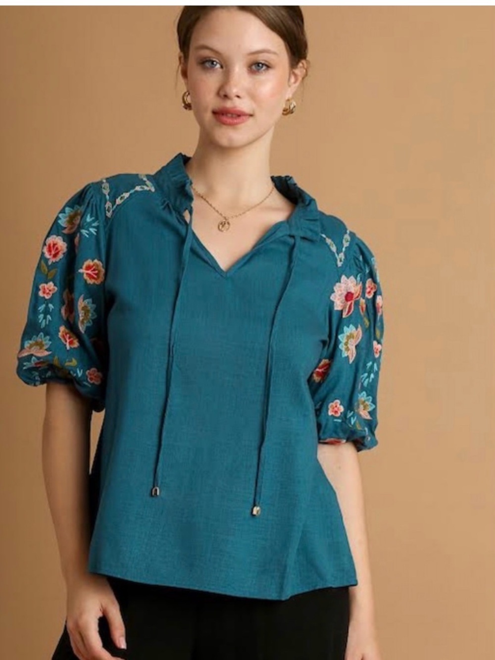 Umgee Teal Embroidered Sleeve Blouse Sz L